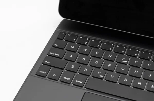 ⁦لوحة مفاتيح بلوتوث سحرية لجهاز iPad A16 11 بوصة 2025⁩ - الصورة ⁦13⁩